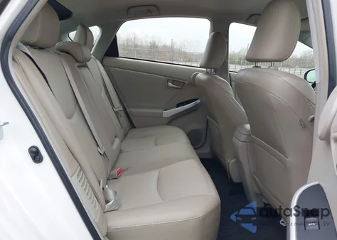 2014 Toyota Prius Four z USA, uszkodzony, nr VIN JTDKN3DU9E1743489